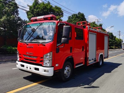 庆铃五十铃  4吨   泡沫消防车